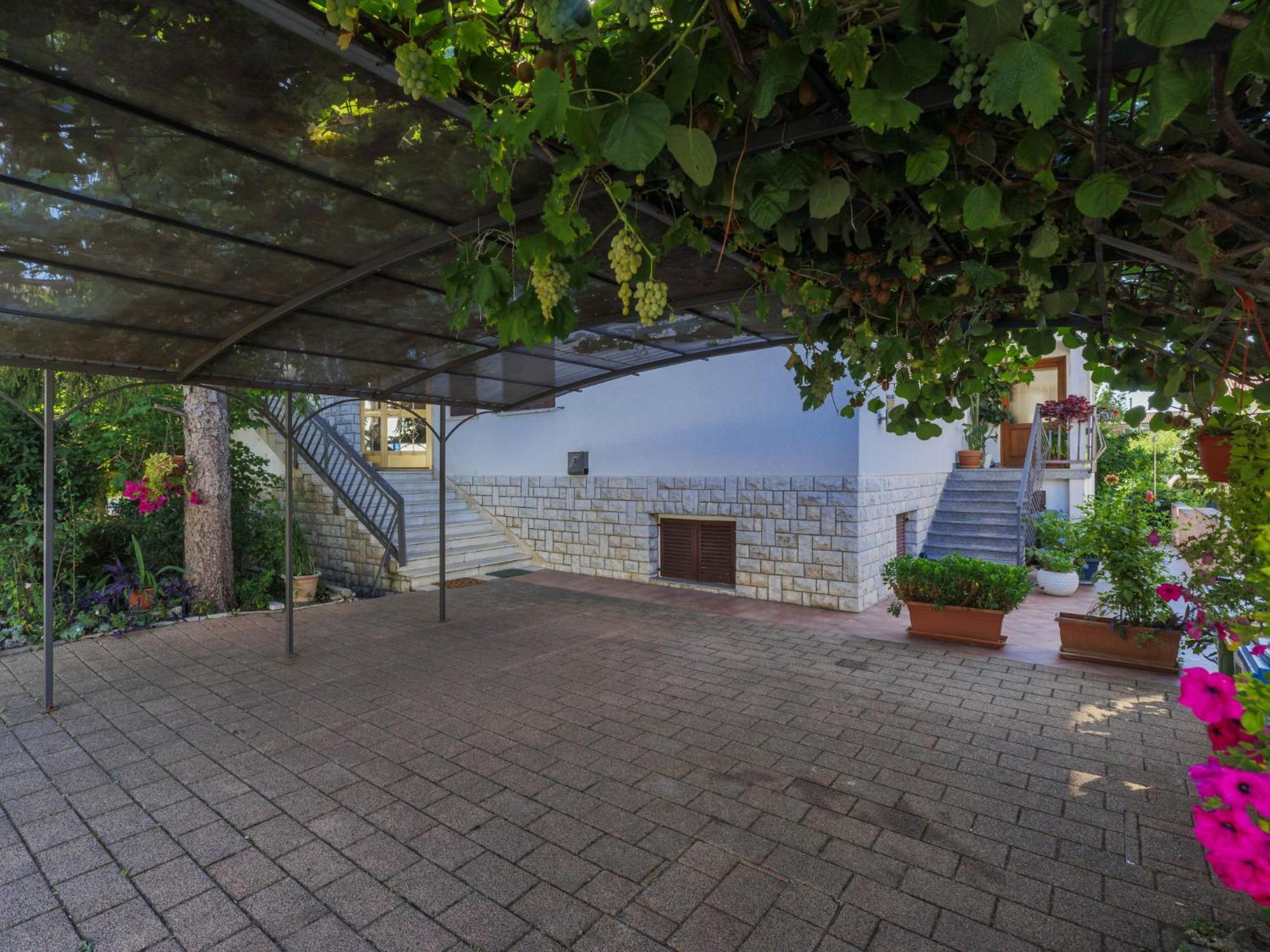 פורץ Apartment Ivanka By Interhome מראה חיצוני תמונה